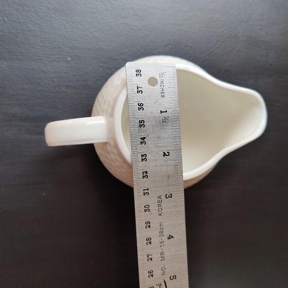 McIntosh china | porcelain | Golf ⛳ ball shaped creamer - Picture 6 of 9